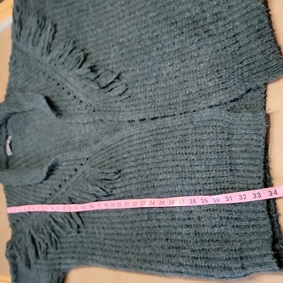 for Anthropologie Size OS Mottled Green Stevie Fringed Knit Kimono, EUC - Picture 9 of 13